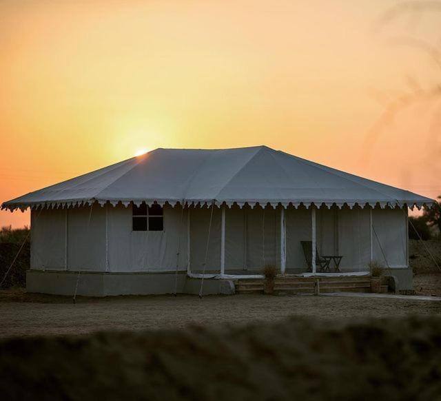 The Desert Royal Heritage Camp ジャイサルメール エクステリア 写真